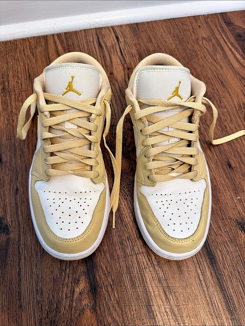 Women’s Jordan Air Jordan 1 Low Yellow Ochre Sneakers Yellow & White US 8